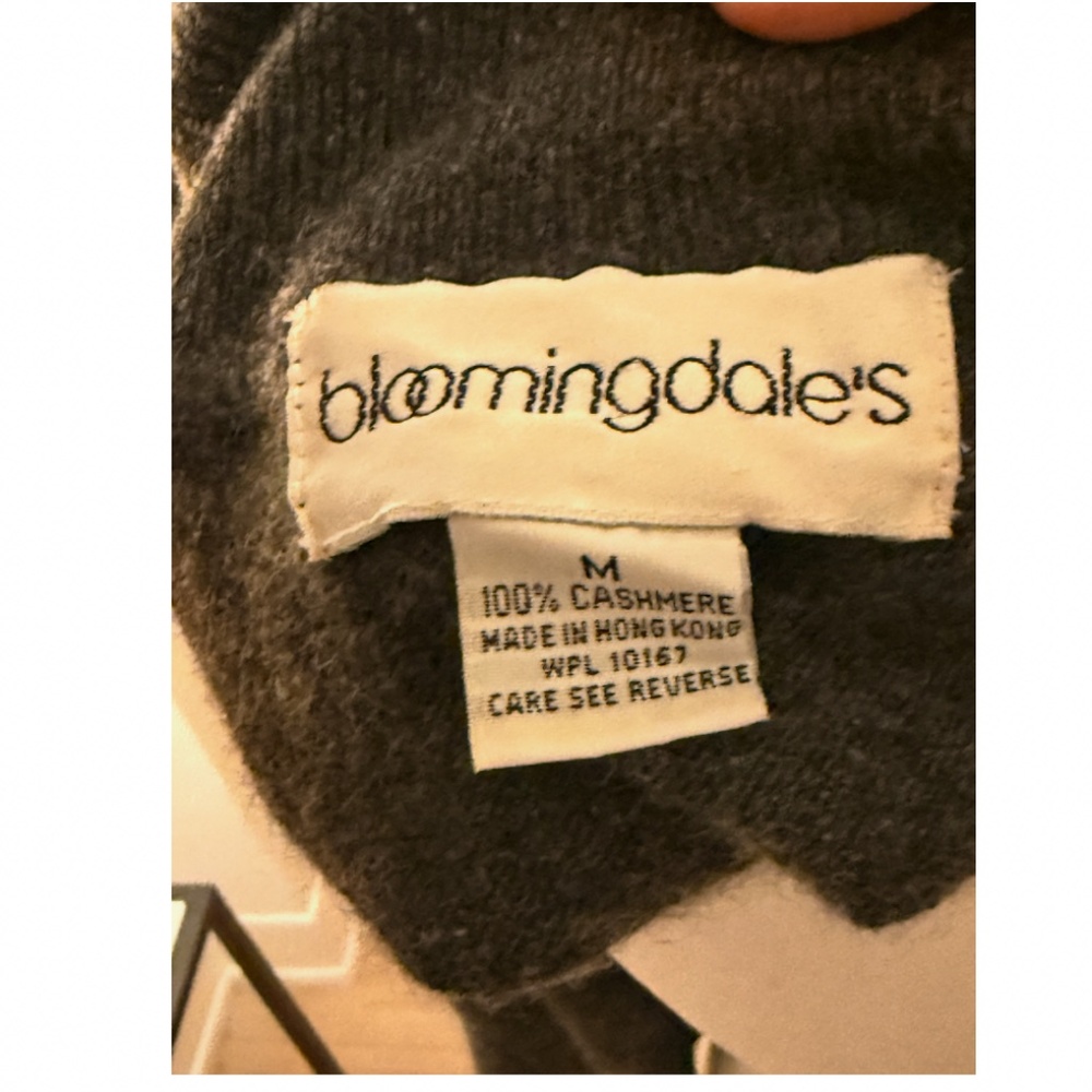 NWOT | Bloomingdale’s 100% Cashmere Women's Turtleneck | Size Medium - Picture 4 of 7